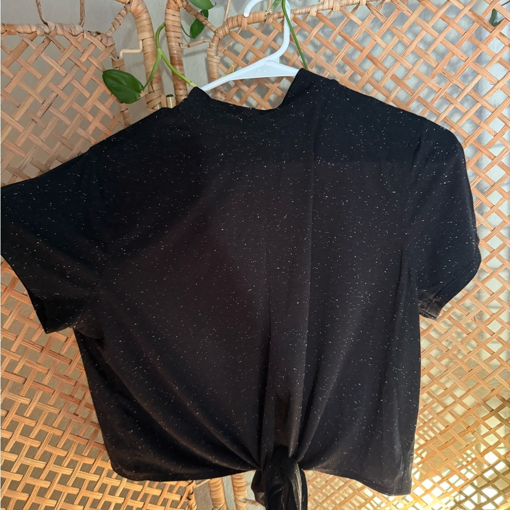 Lululemon - Time to restore Black and white speckle - tie waist mock neck top